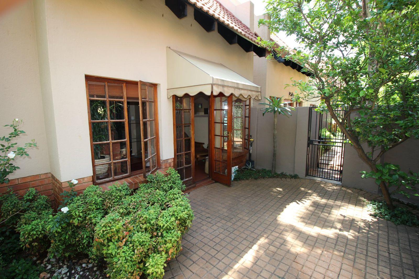 Faerie Glen Property Townhouses for sale in Faerie Glen Property24