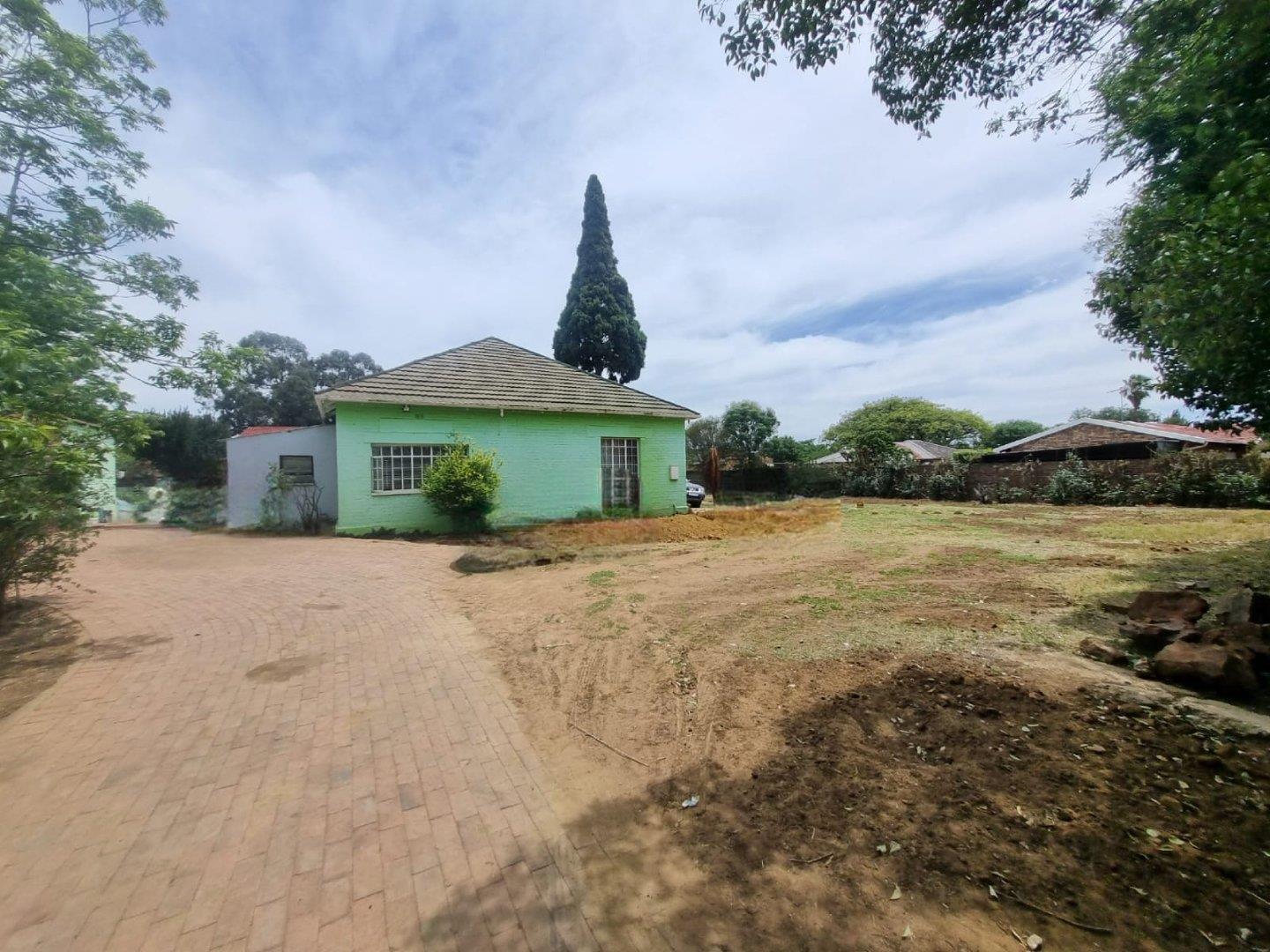 4 Bedroom House for sale in Modder East P24113619936