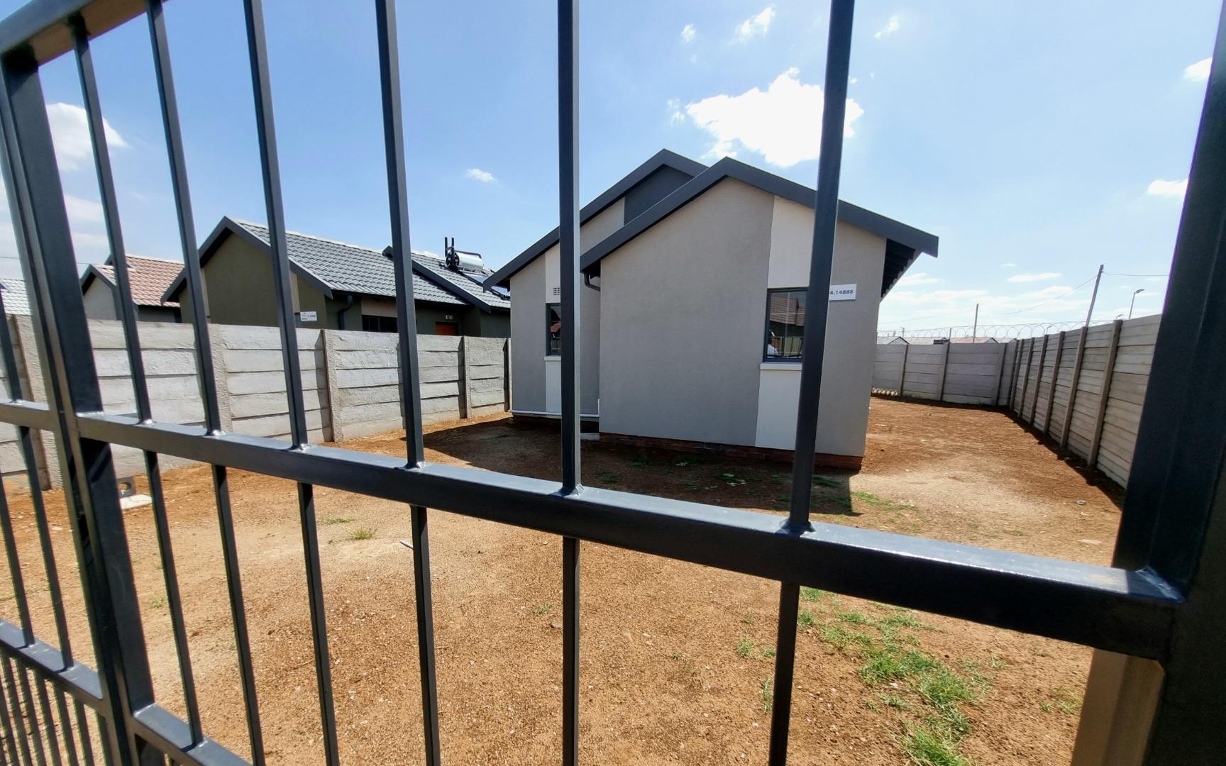 3 Bedroom House for sale in Savanna City 14888 Fetz Road P24113618375