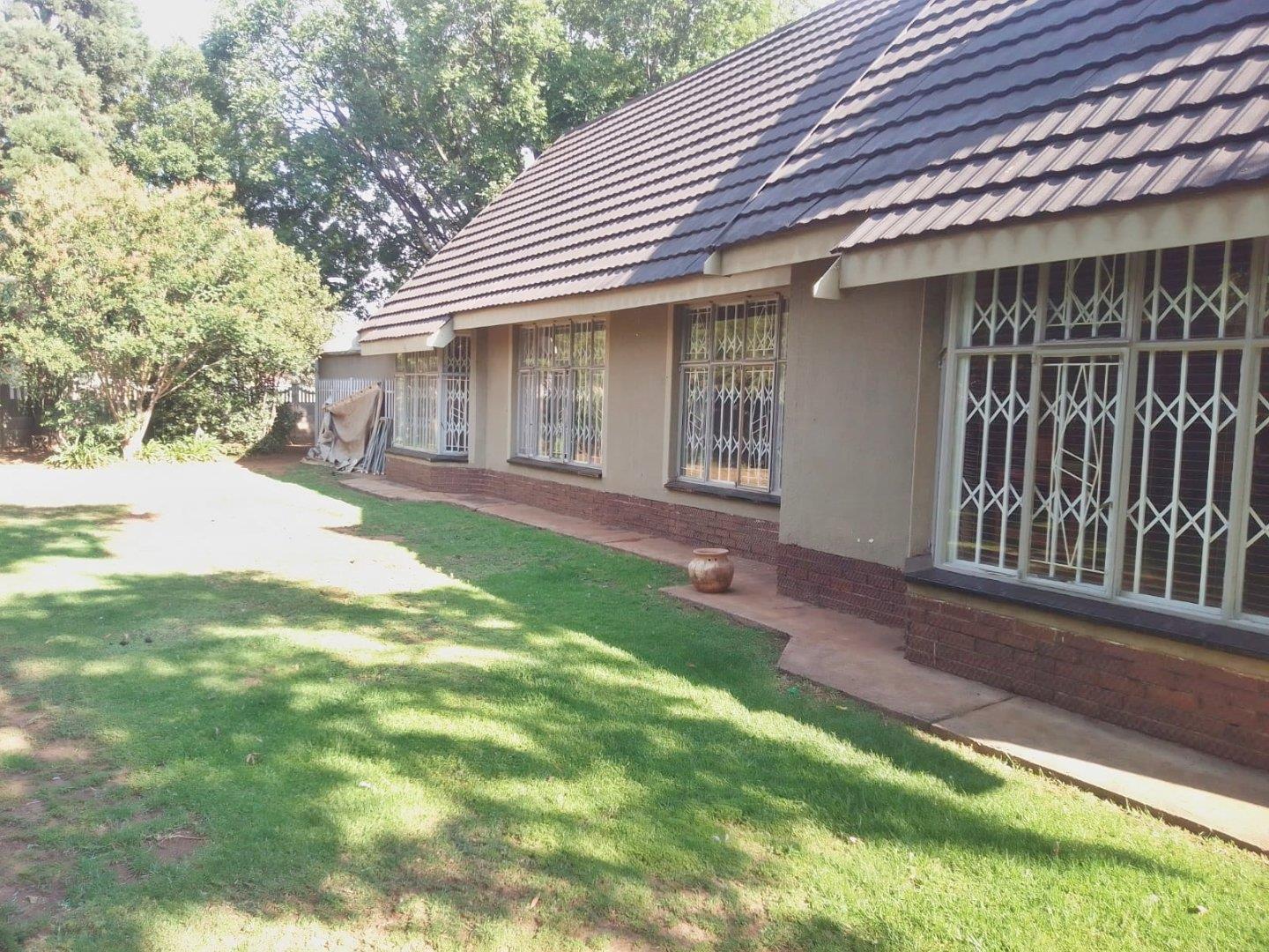 3 Bedroom House for sale in Vanderbijlpark SE 7 P24113618855