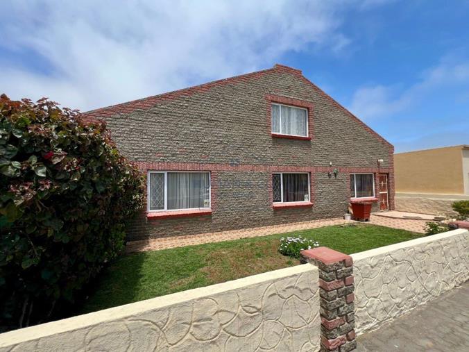 4 Bedroom House for Sale in Fairways