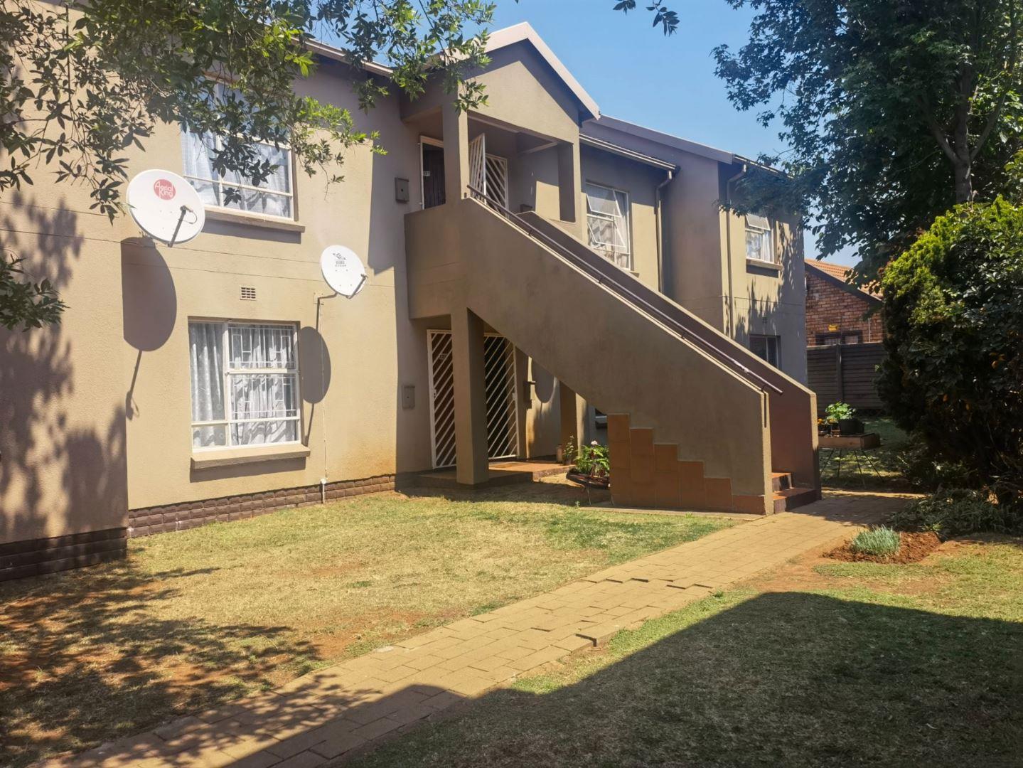 2 Bedroom Apartment / flat for sale in Pomona P24113619380