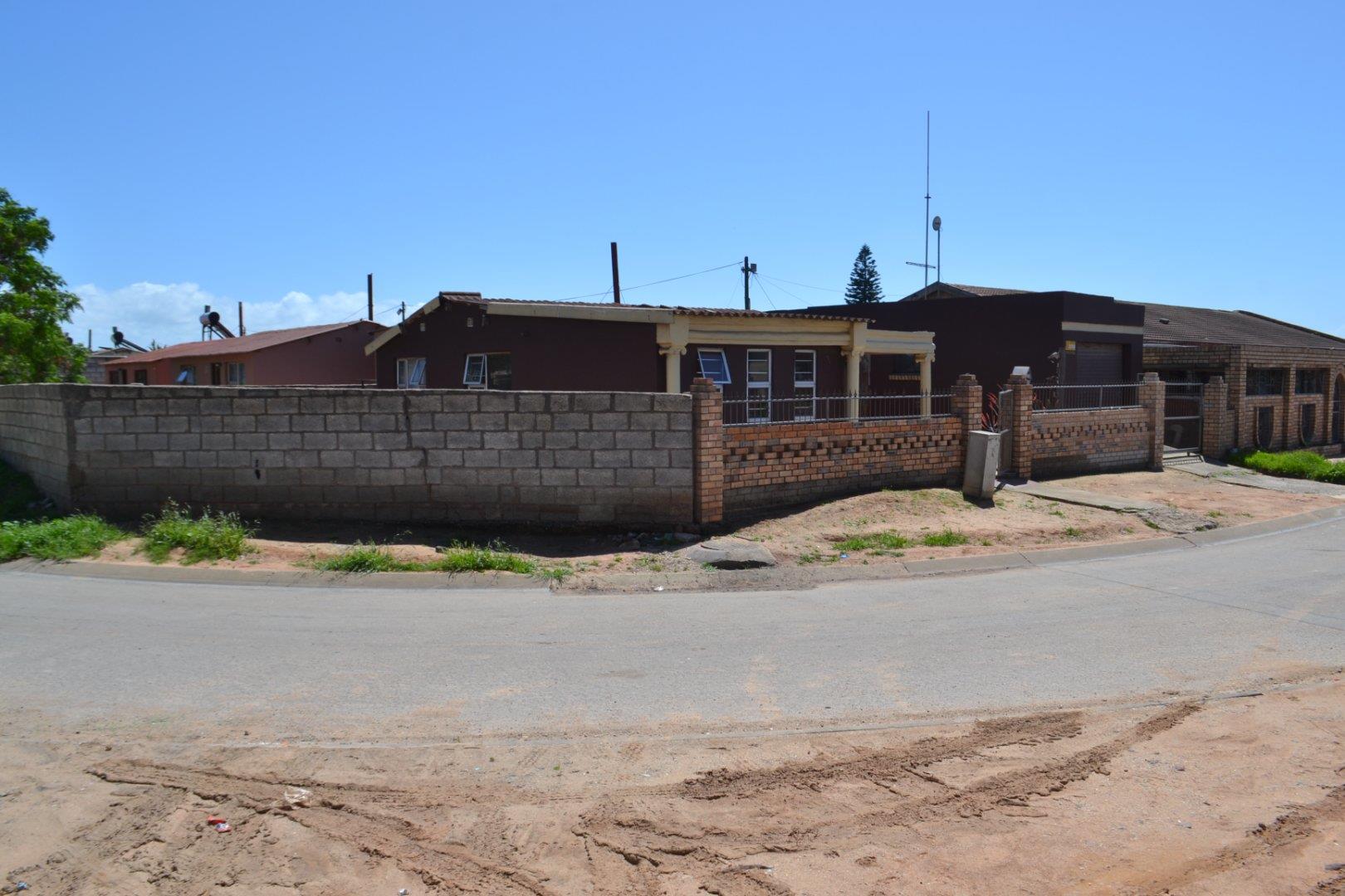2 Bedroom House for sale in Zwide P24113620497