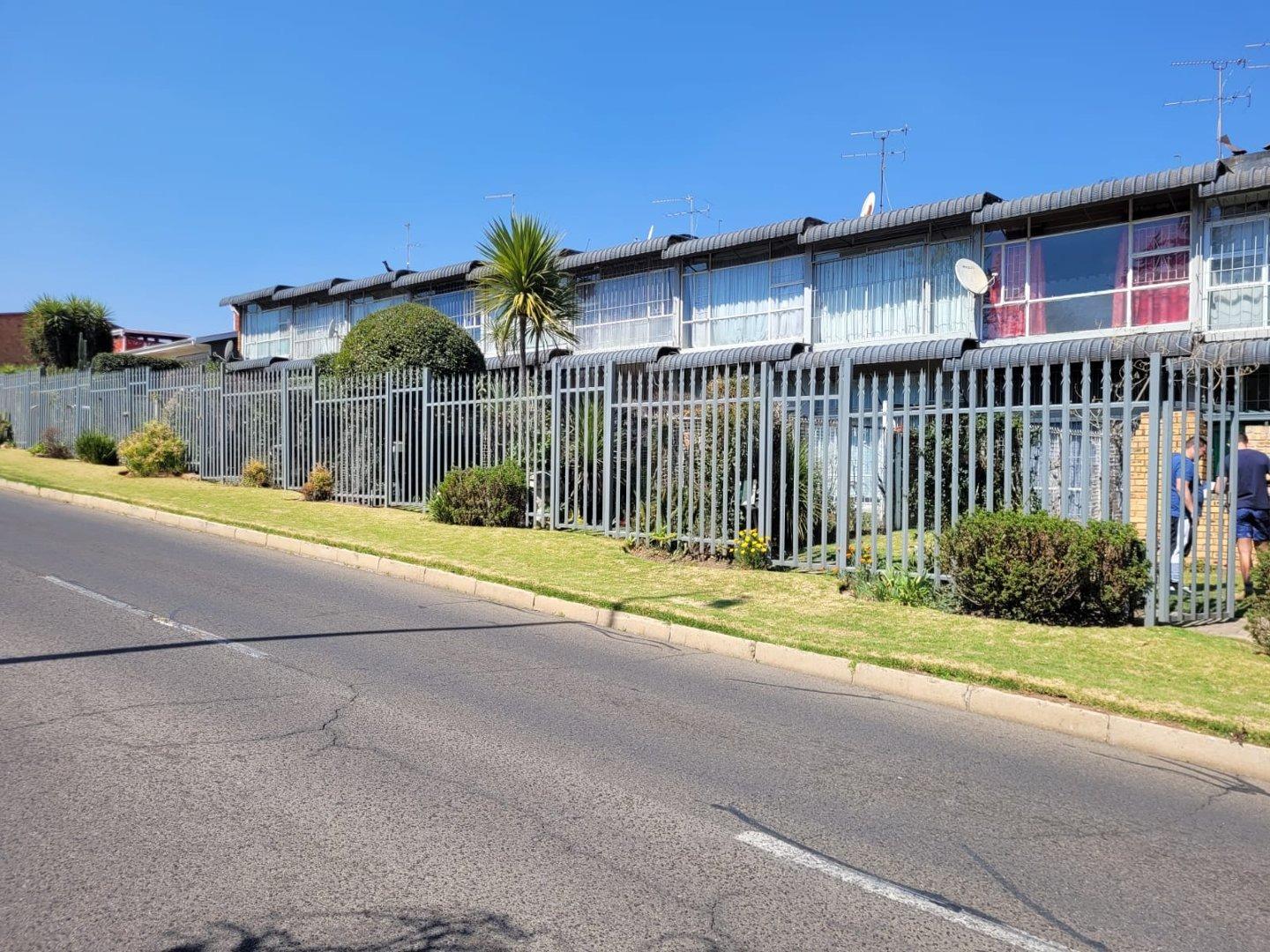 Florida Park Property Property and houses for sale in Florida Park