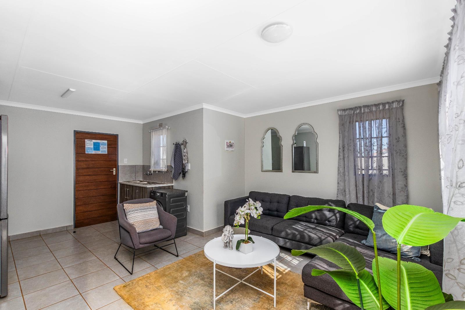 Palm Ridge, Alberton Property Property and houses for sale in Palm