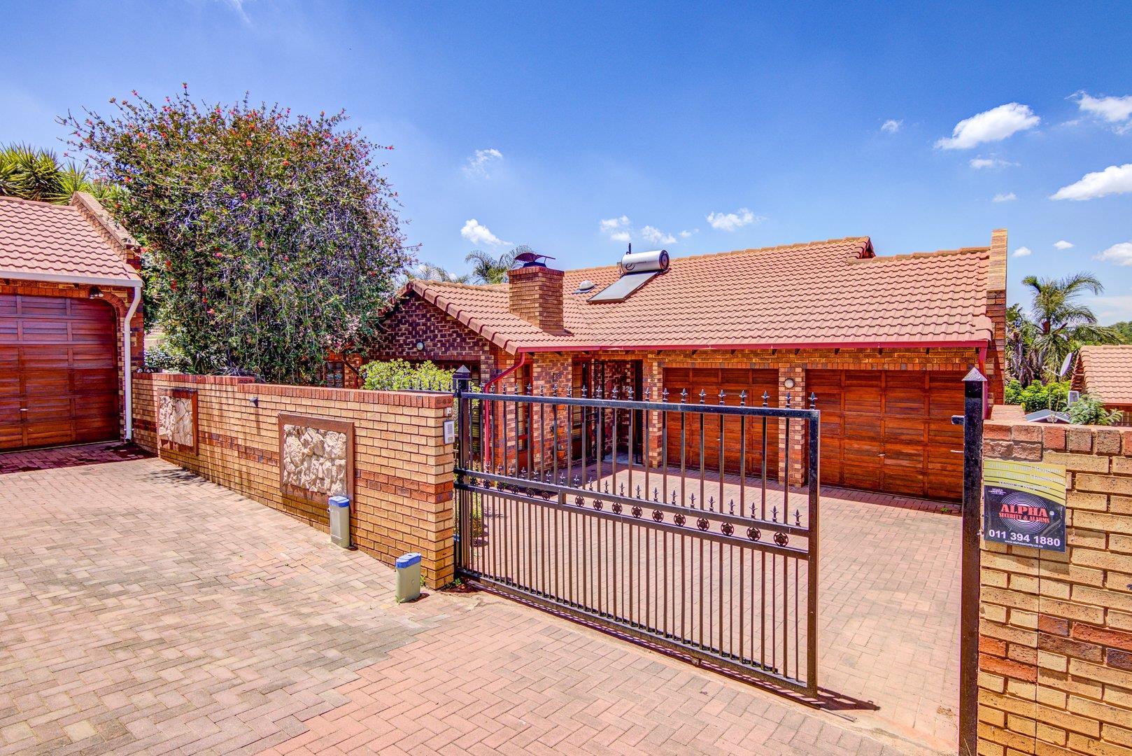 Van Riebeeck Park, Kempton Park Property Townhouses for sale in Van