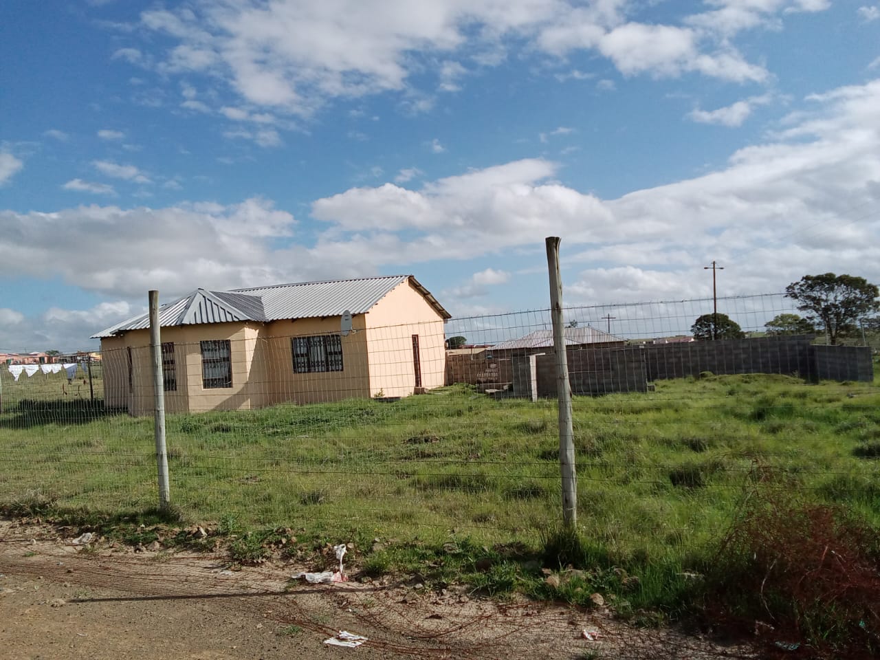 5 Bedroom House for sale in East London Rural P24113649387