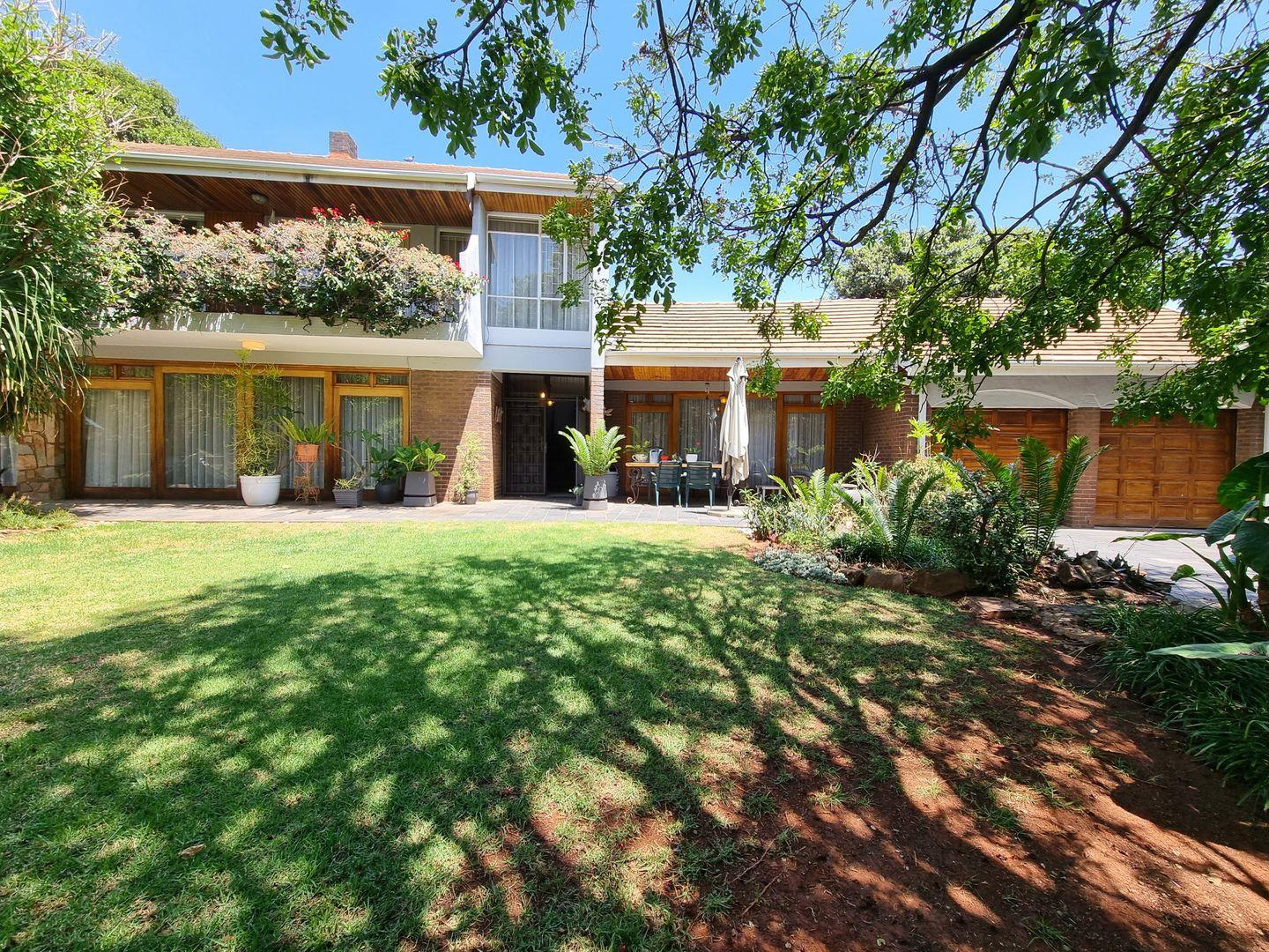 4 Bedroom House for sale in Observatory P24113650240