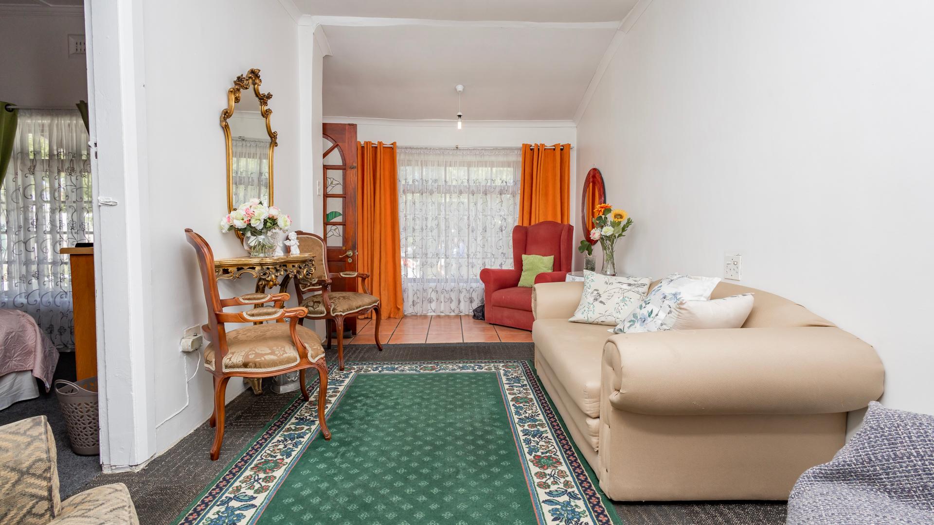 Lansdowne Property Property and houses for sale in Lansdowne