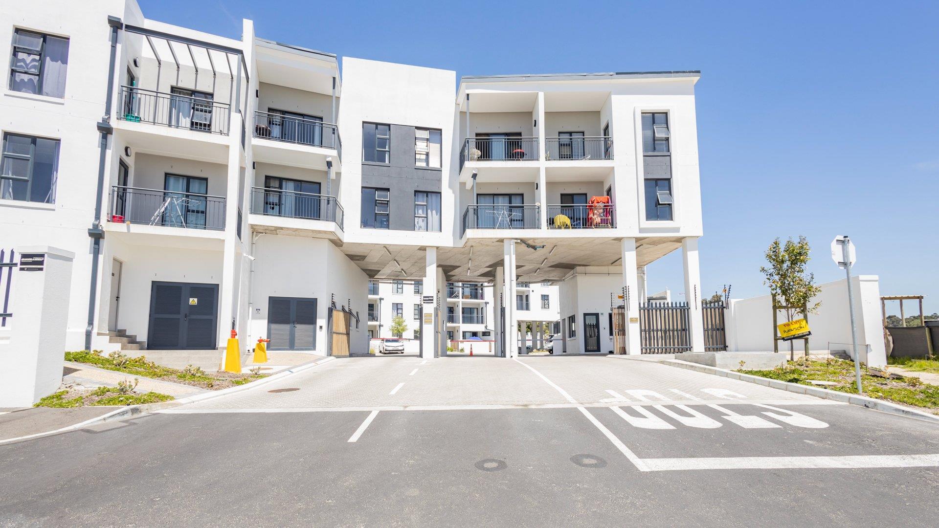 Apartments / flats for sale in Durbanville Durbanville Property