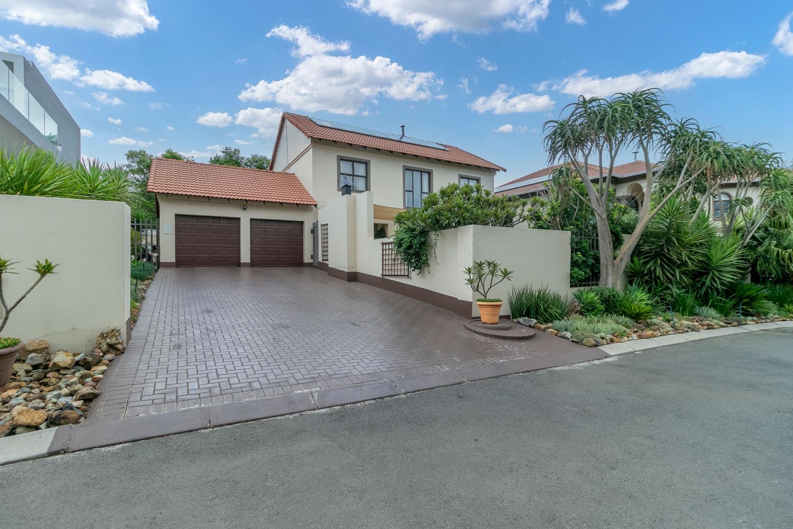 4 Bedroom House for sale in Greenstone Hill P24113651914