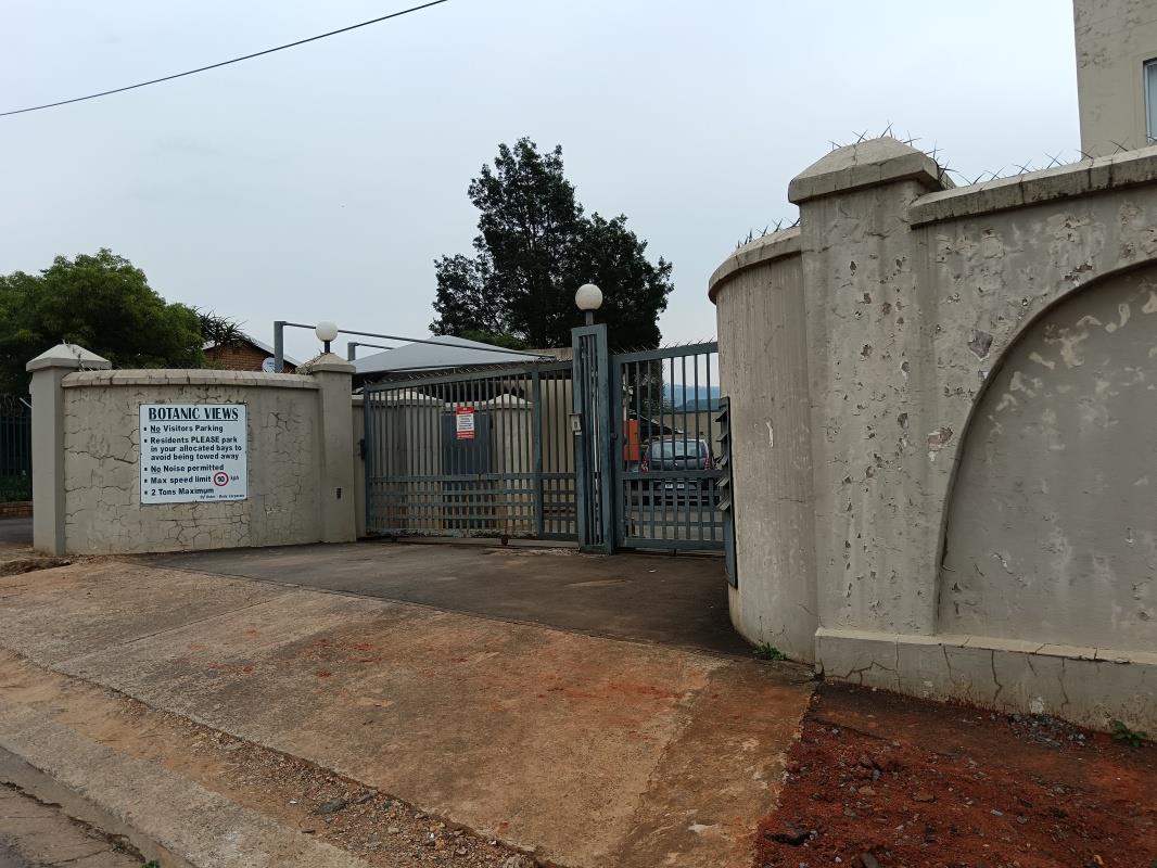 2 Bedroom Apartment / flat for sale in Prestbury 42 Road P24