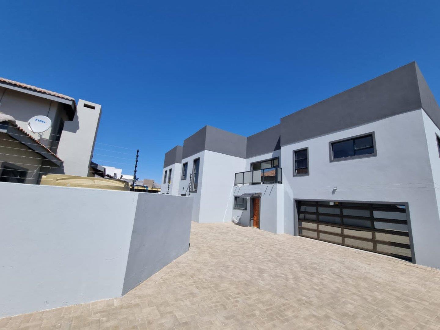 5 Bedroom House for sale in Minerva Gardens 19 Apian Way P24113652580