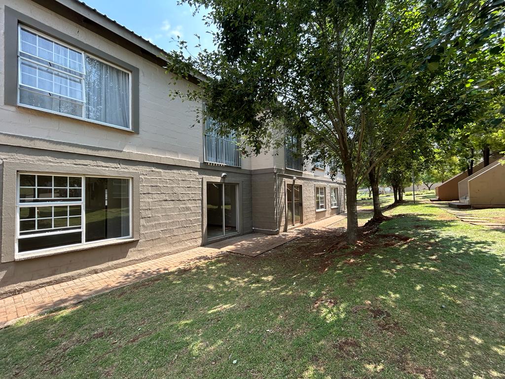 2 Bedroom Apartment / flat for sale in Sunnyridge P24113653937