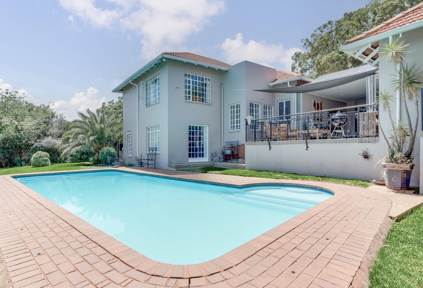 4 Bedroom House for sale in Northcliff P24113655486