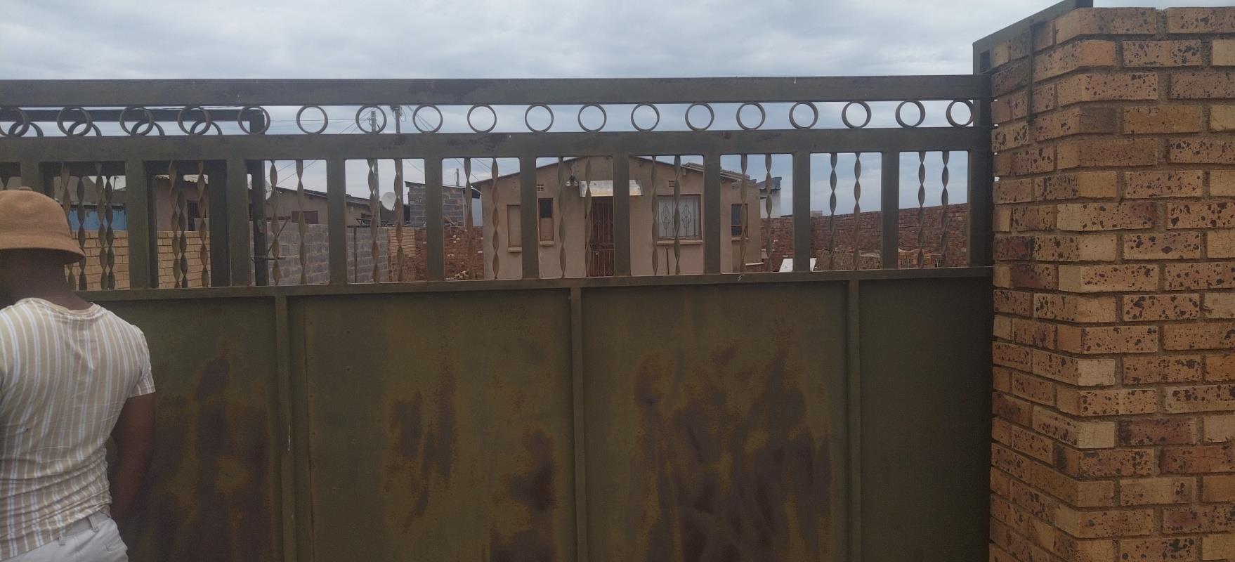 2 Bedroom House for sale in Mayfield Mayfield P24113655902