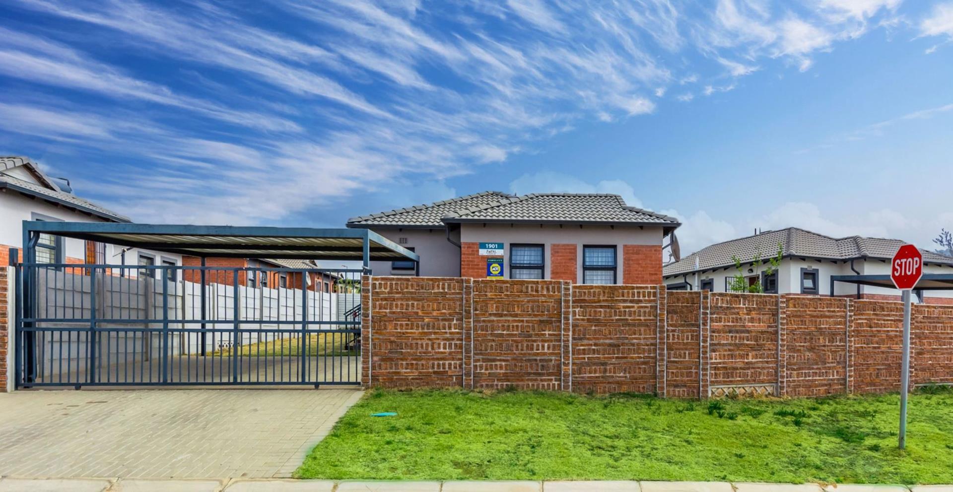 3 Bedroom House for sale in Mindalore 1901 Mapungubwe Street (royal