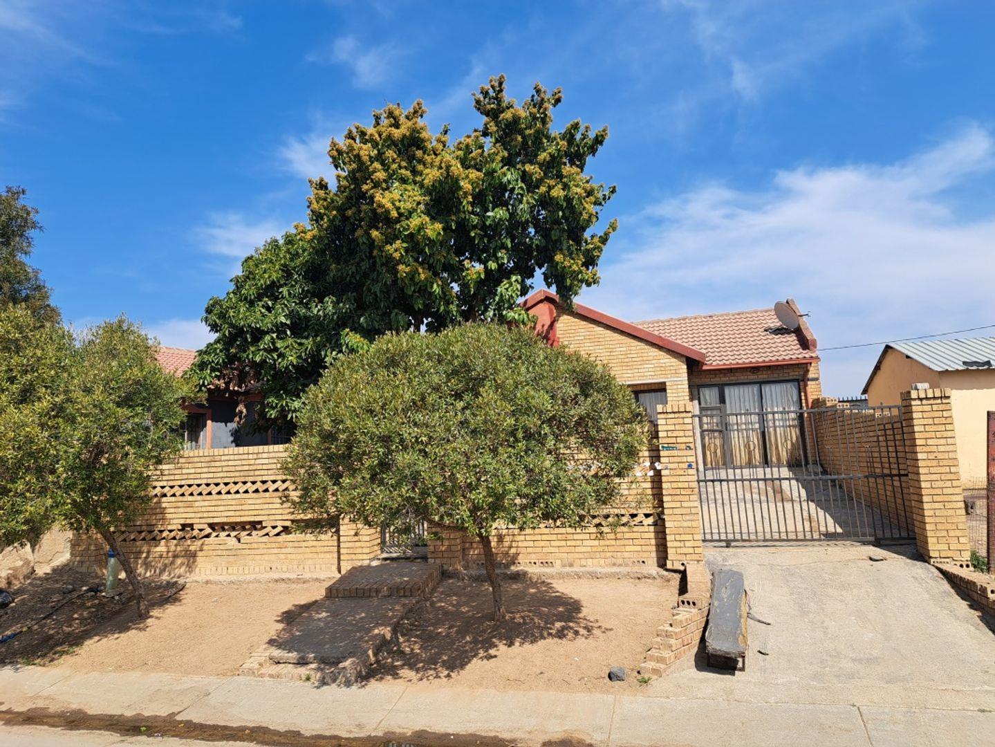 3 Bedroom House for sale in Ivory Park P24113656261