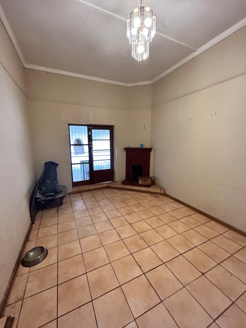 3 Bedroom House for sale in Warrenton 42 Van Wyk Street P24113656537
