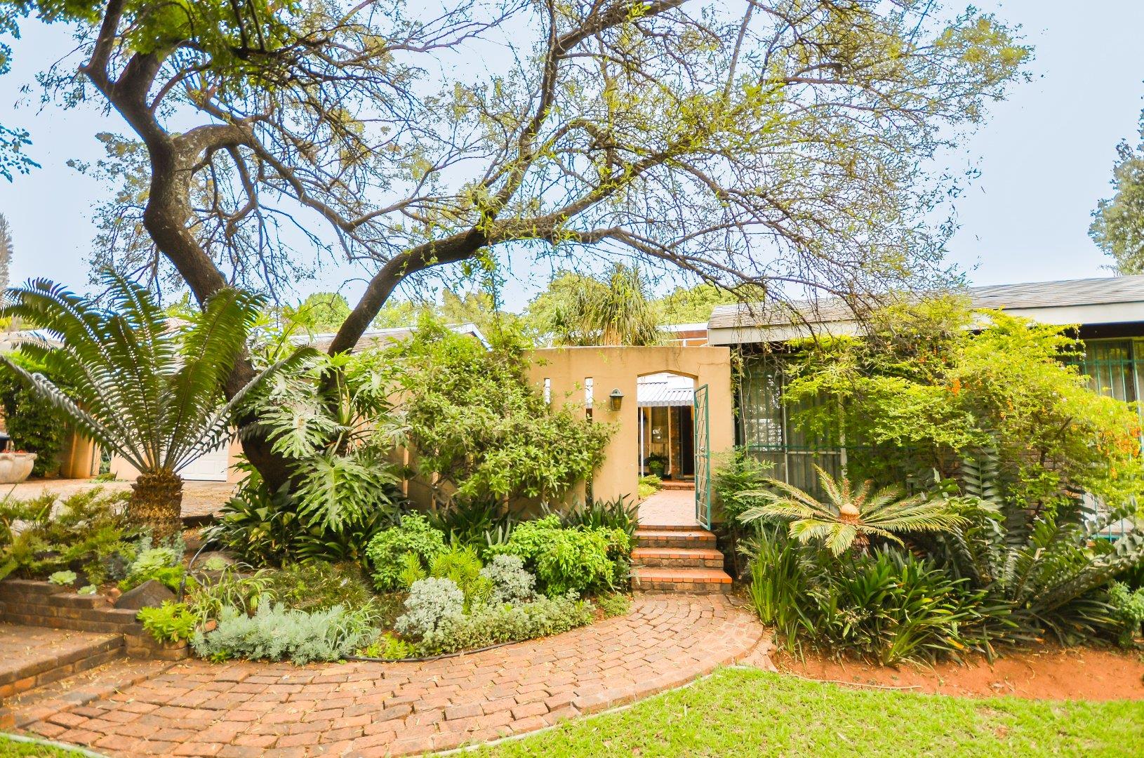 Lynnwood Ridge Property Property and houses for sale in Lynnwood