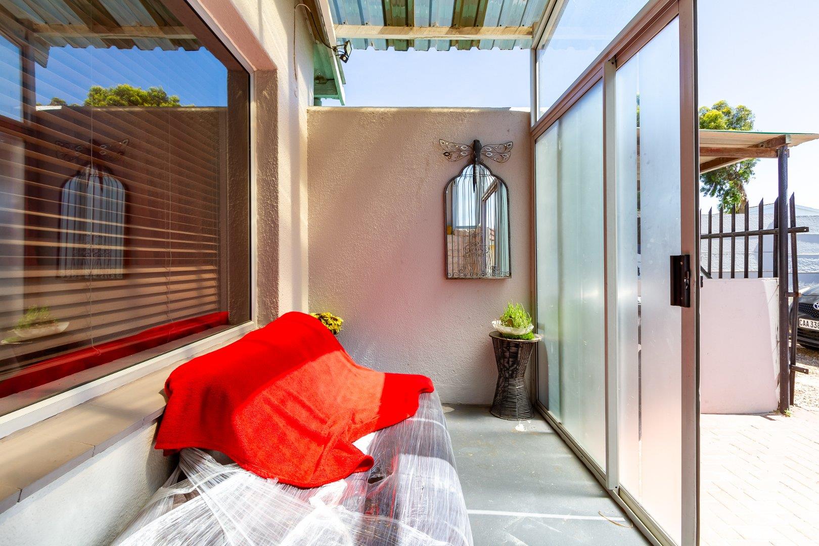 Woodlands, Mitchells Plain Property Property and houses for sale in Woodlands, Mitchells Plain