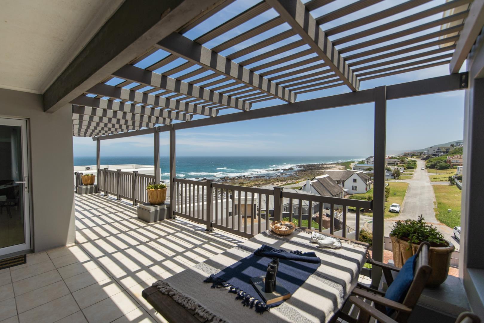 5 Bedroom House for sale in Beachview 29 Seestrand Way P24113661924