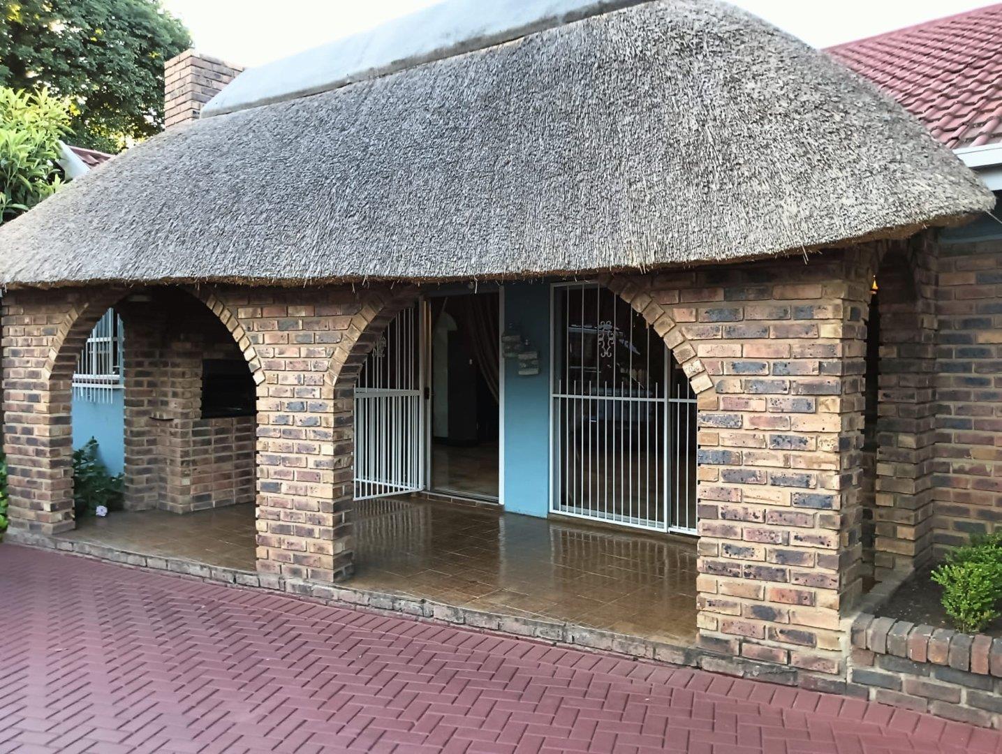 Falcon Ridge Property Property and houses to rent in Falcon Ridge