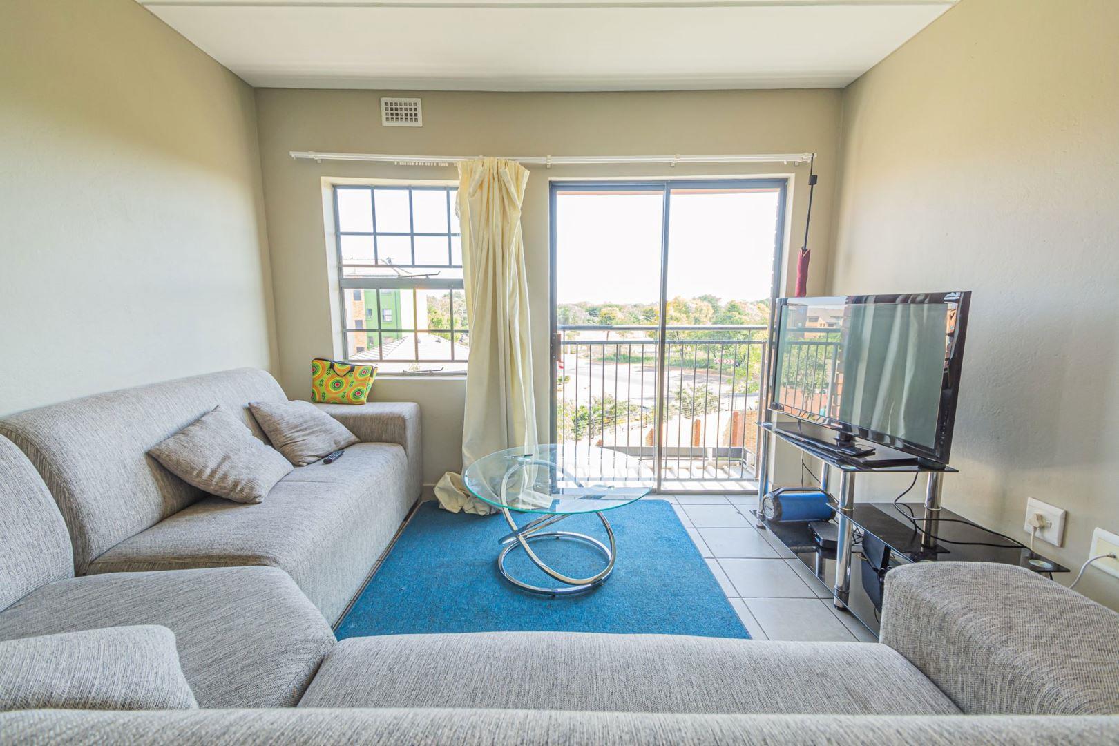 2 Bedroom Apartment / flat for sale in Montana Park P24113663845