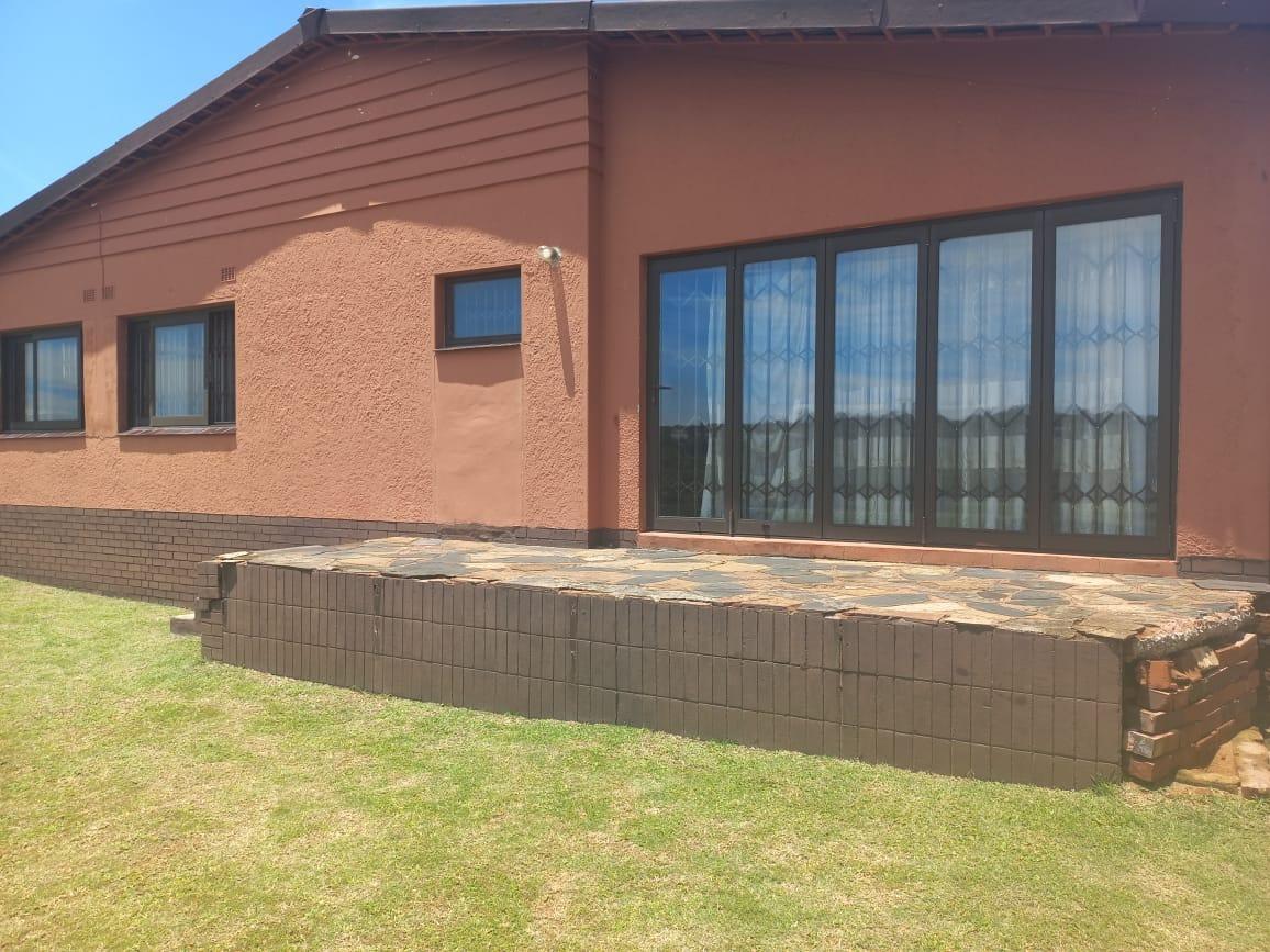 3 Bedroom House to rent in Amanzimtoti P24113663869
