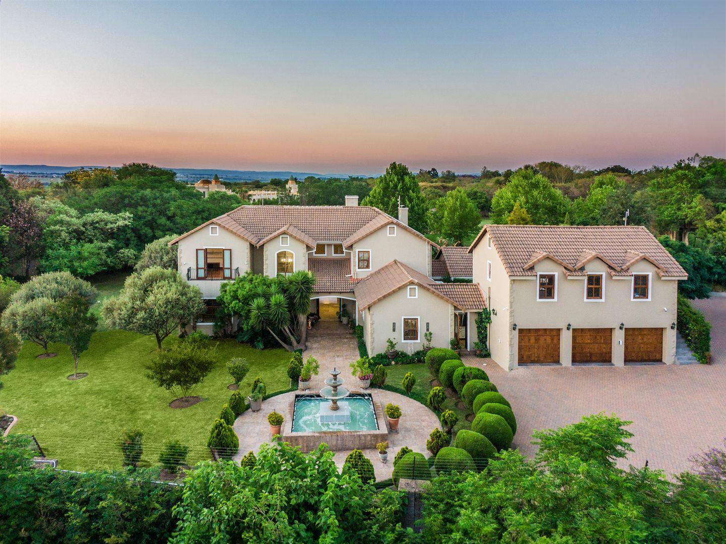 7 Bedroom House for sale in Chartwell P24113664522