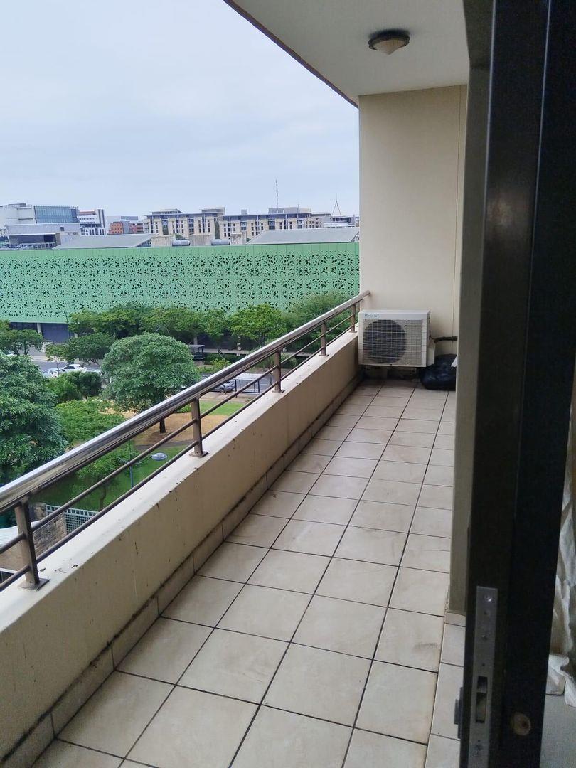 2 Bedroom Apartment / flat to rent in New Town Centre P24113664829