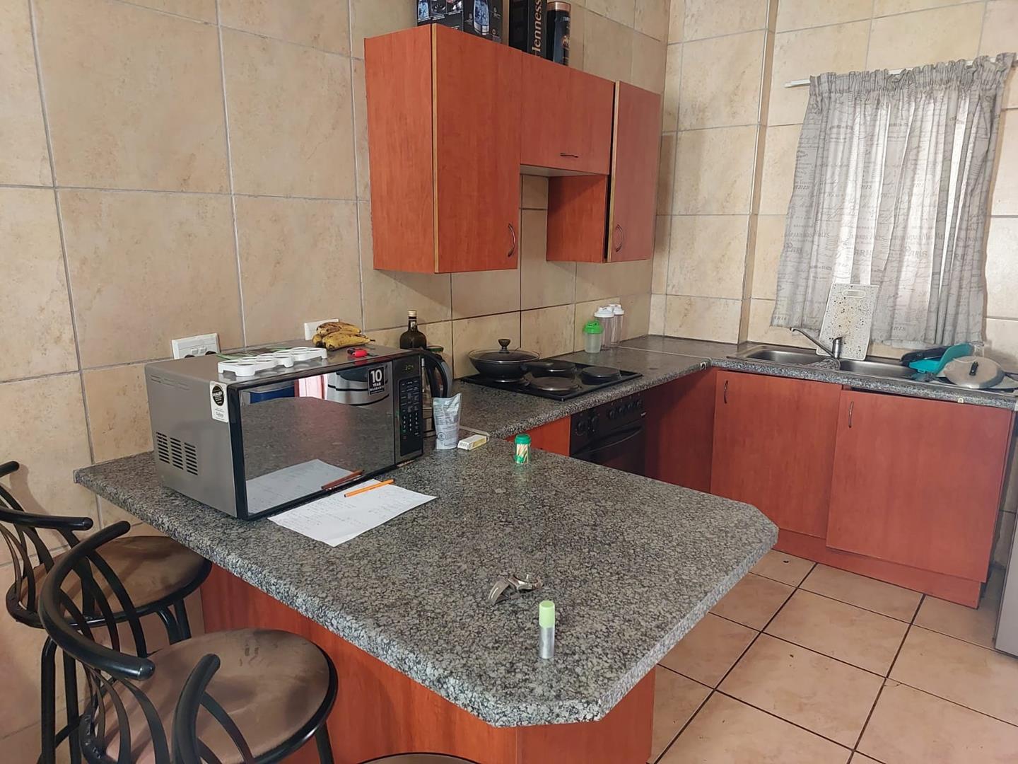 2 Bedroom Apartment / flat for sale in Stonehenge P24113665199