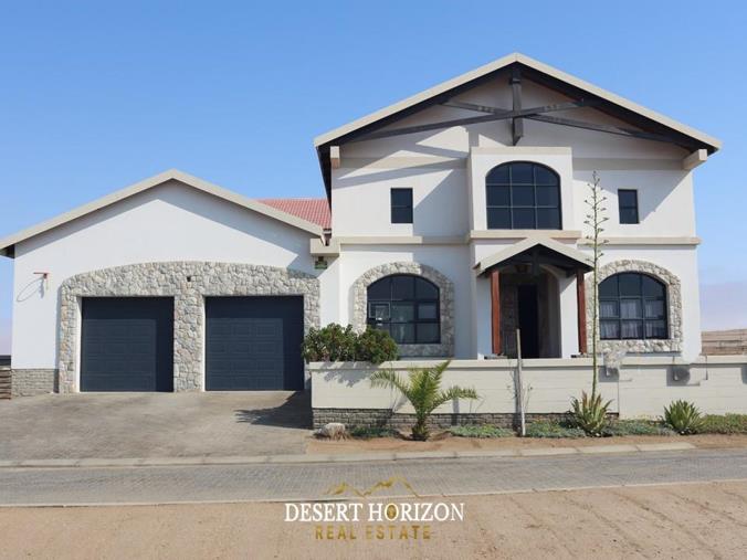 4 Bedroom House for Sale in Heritage Hill