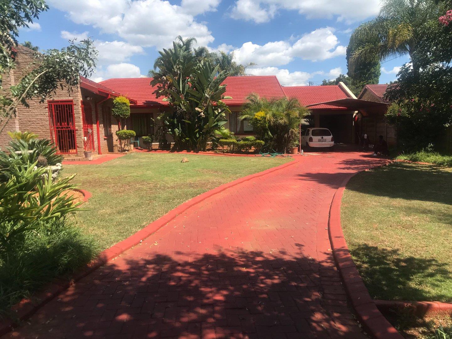 3 Bedroom House for sale in Flora Park P24113668024