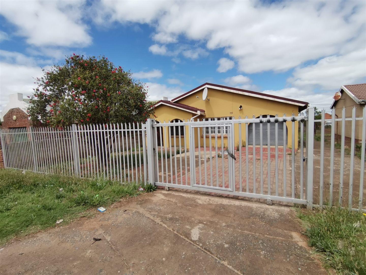 Madeira Park Property Property and houses for sale in Madeira Park