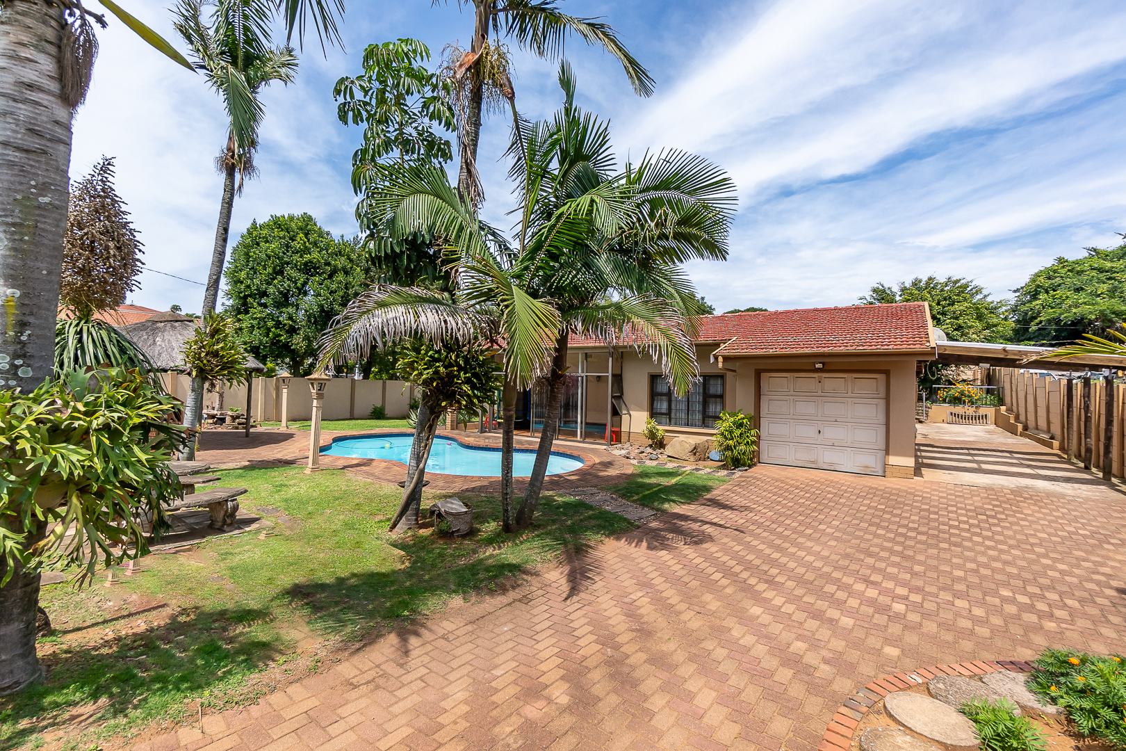 Athlone Park Property Property and houses for sale in Athlone Park