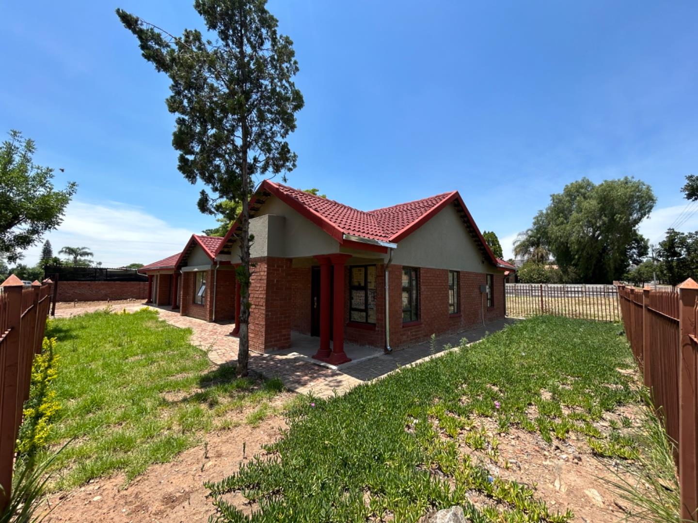 3 Bedroom House for sale in Pretoria North P24113670382