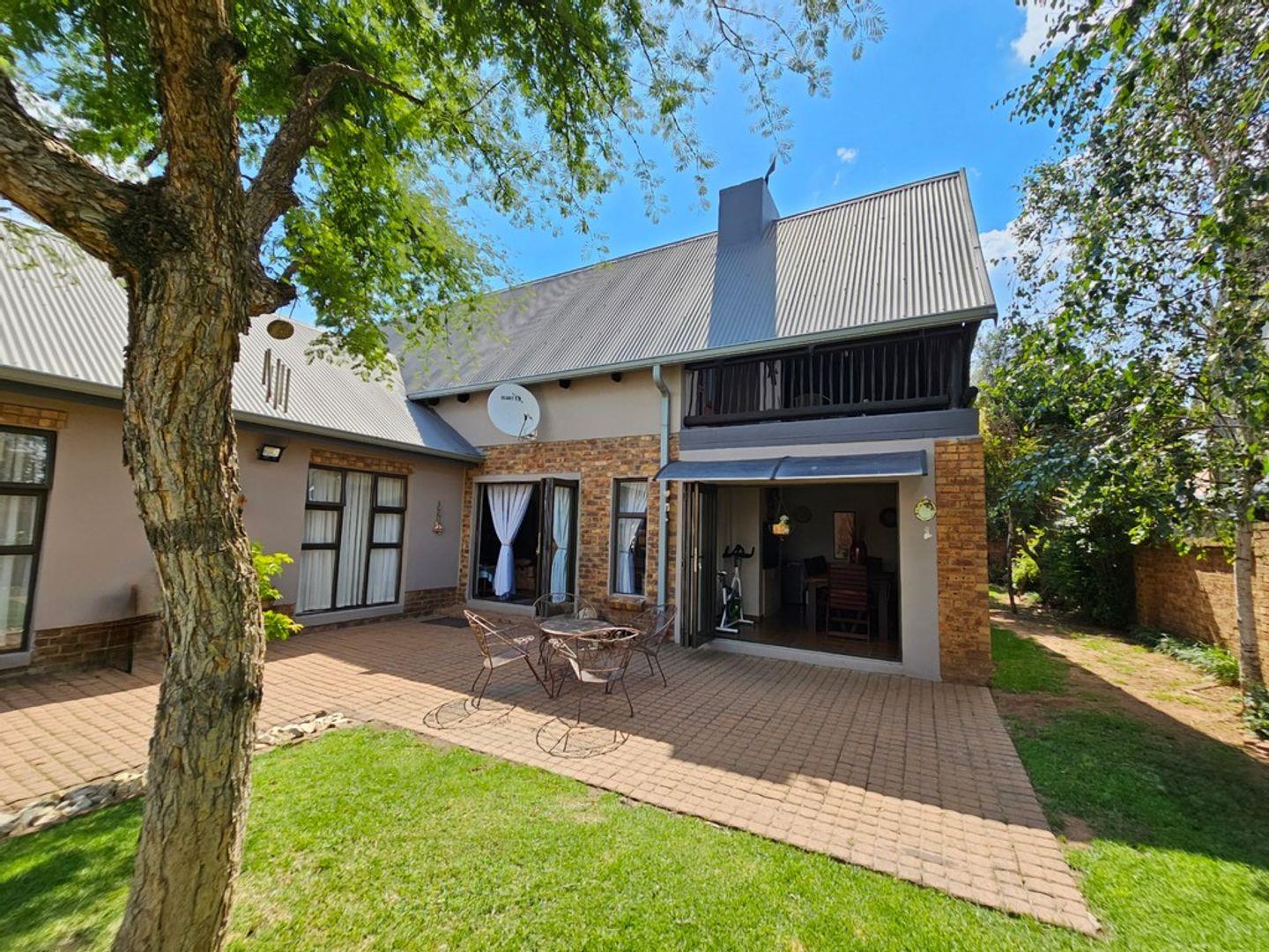 3 Bedroom House for sale in Reyno Ridge P24113670429