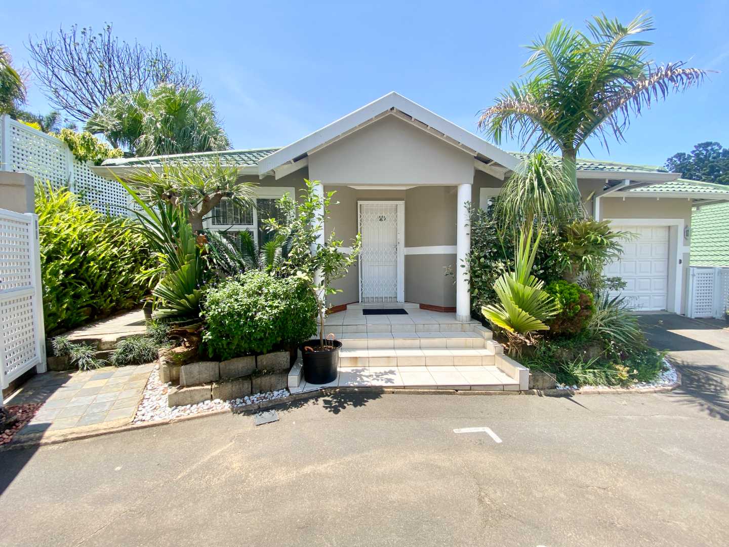 Townhouses to rent in Umhlanga Umhlanga Property