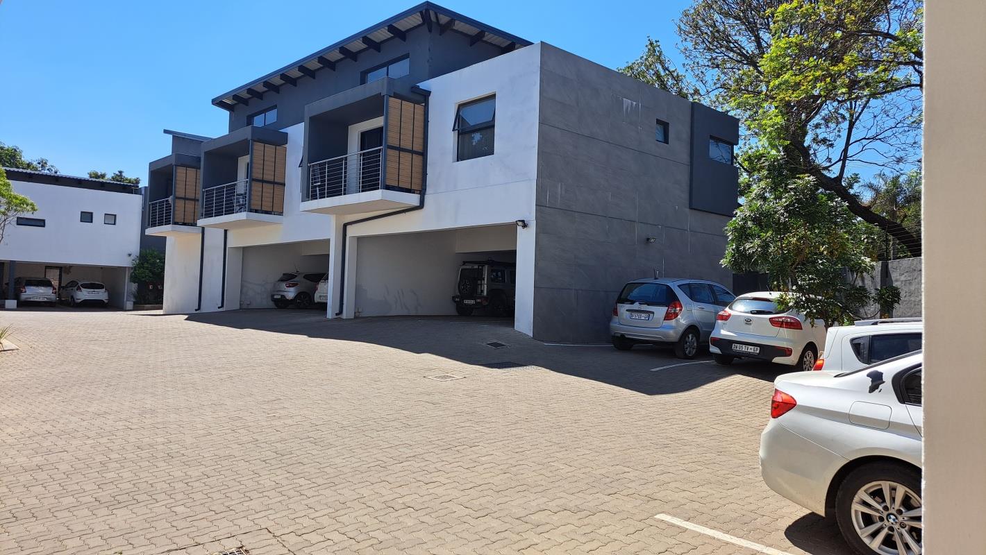 Menlo Park Property Apartments / flats for sale in Menlo Park