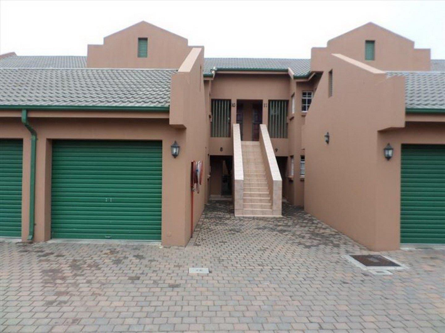 3 Bedroom Townhouse for sale in Glen Marais 8 Oude Kaap 5 Vlei Street P24108799141