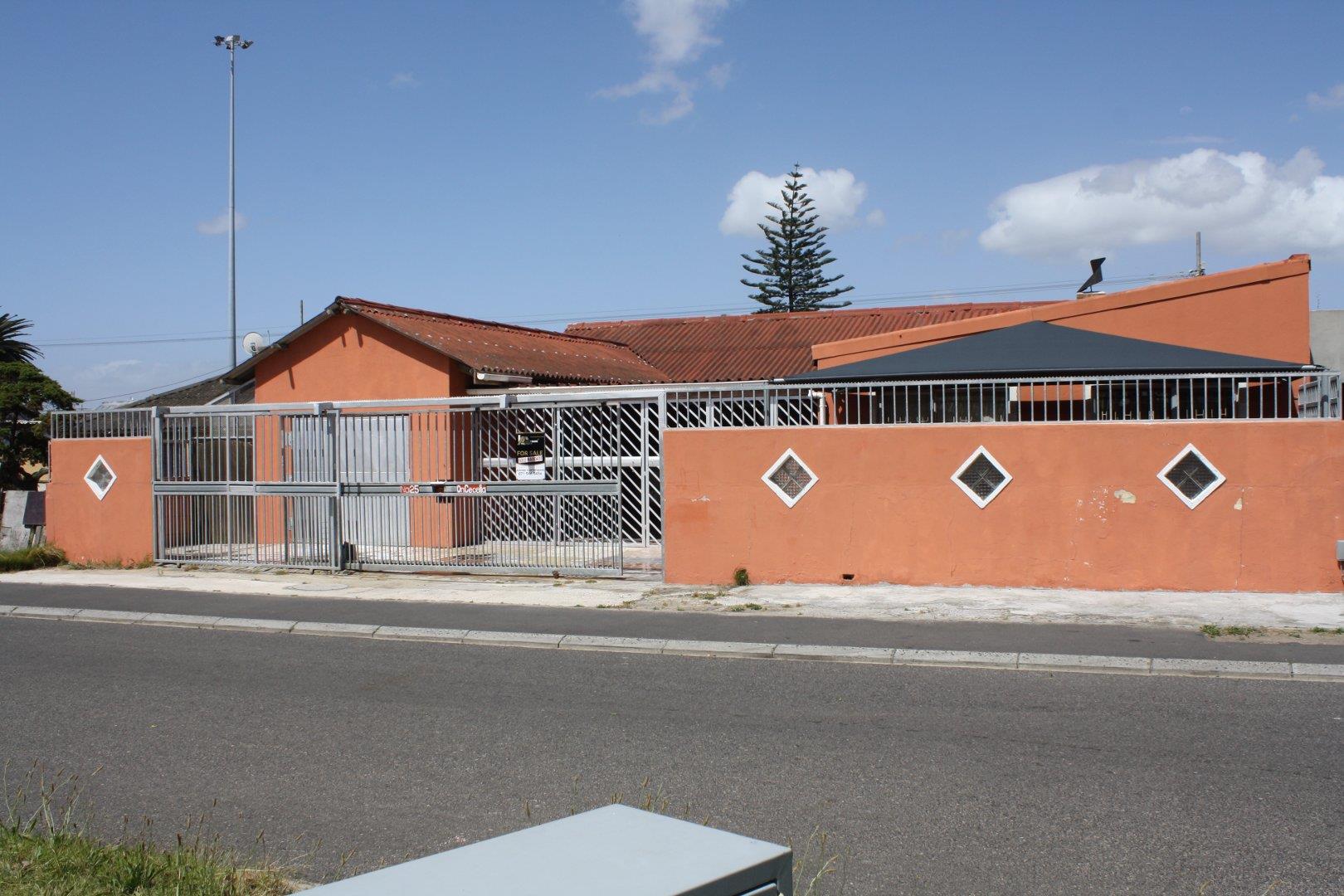 Matroosfontein Property Property and houses for sale in Matroosfontein