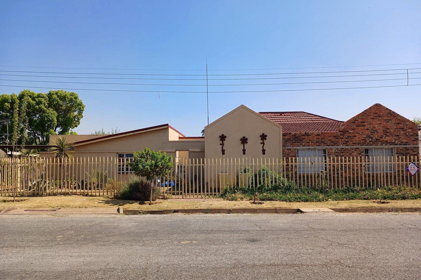 5 Bedroom House for sale in Parys P24113676540