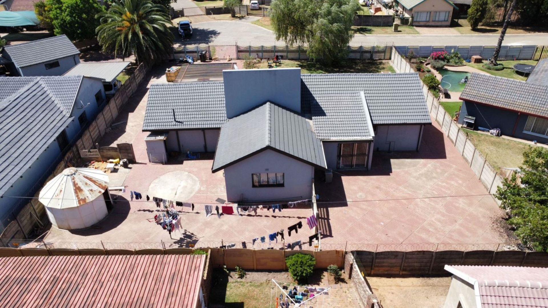 3 Bedroom House for sale in Pomona P24113677131