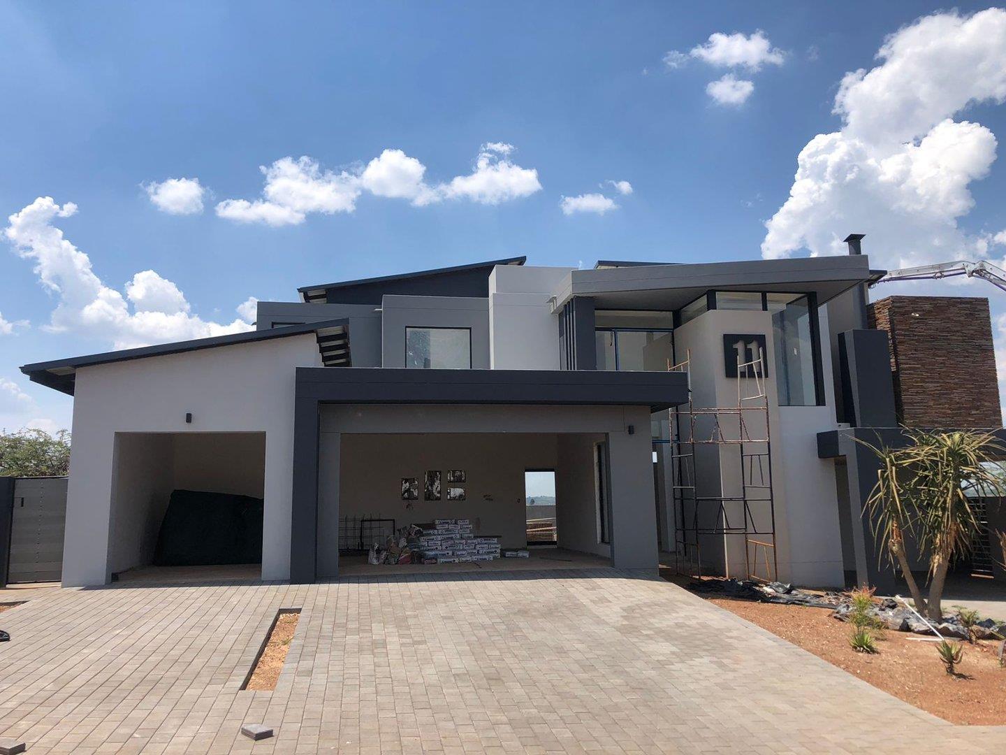 4 Bedroom House for sale in Midstream Heights P24113677703