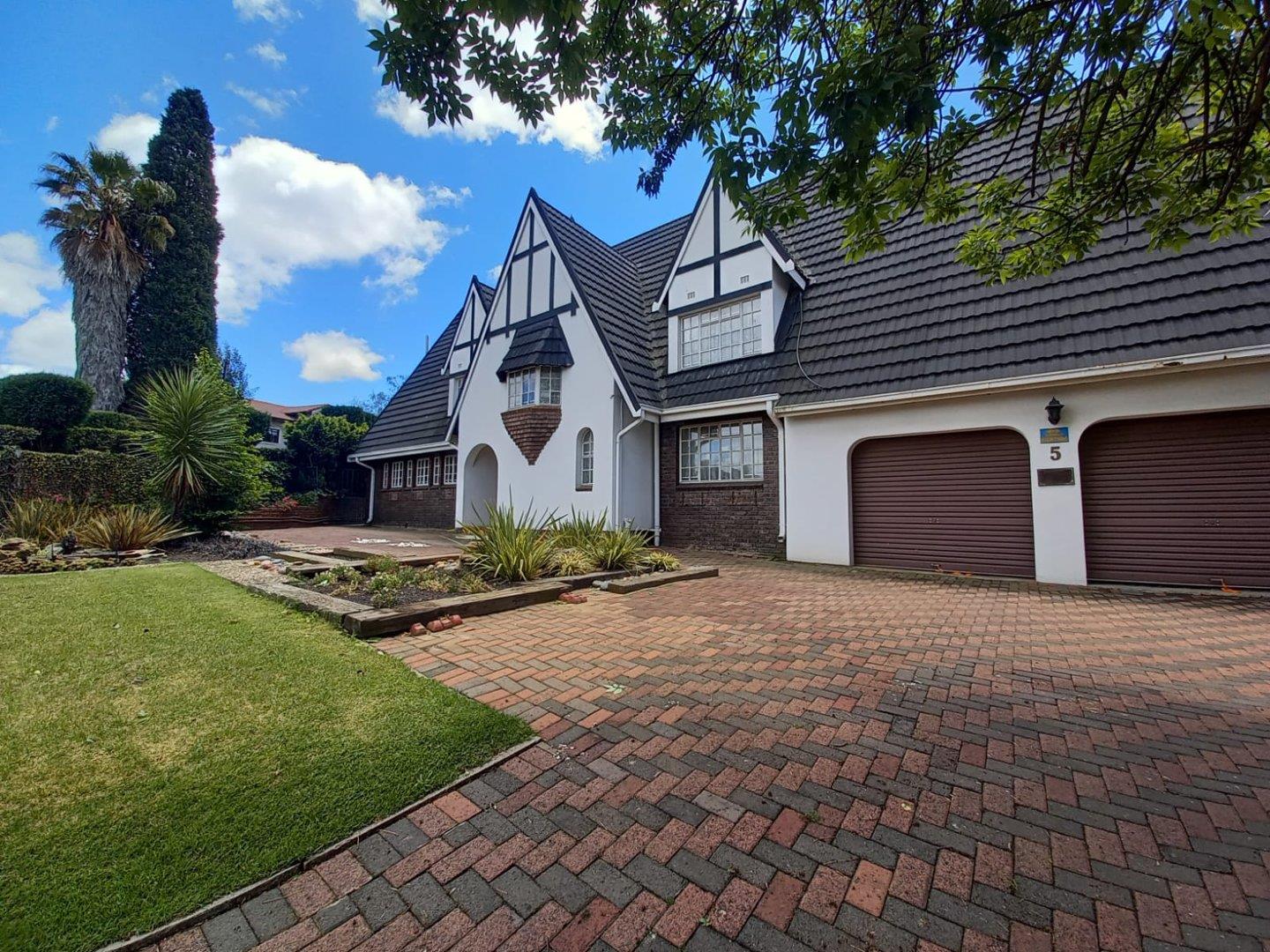 5 Bedroom House for sale in John Vorster Park P24113689932