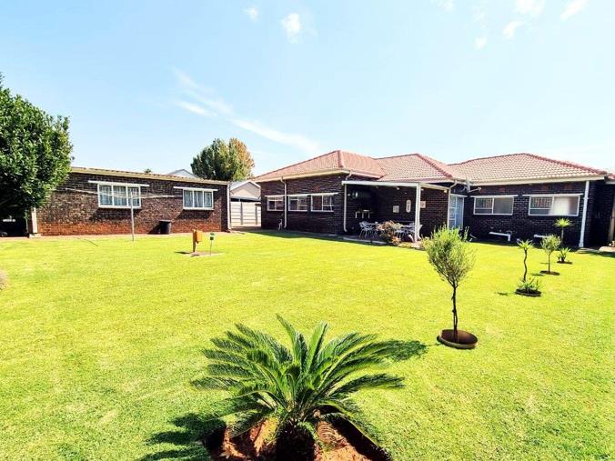 3 Bedroom House for Sale in Petersfield