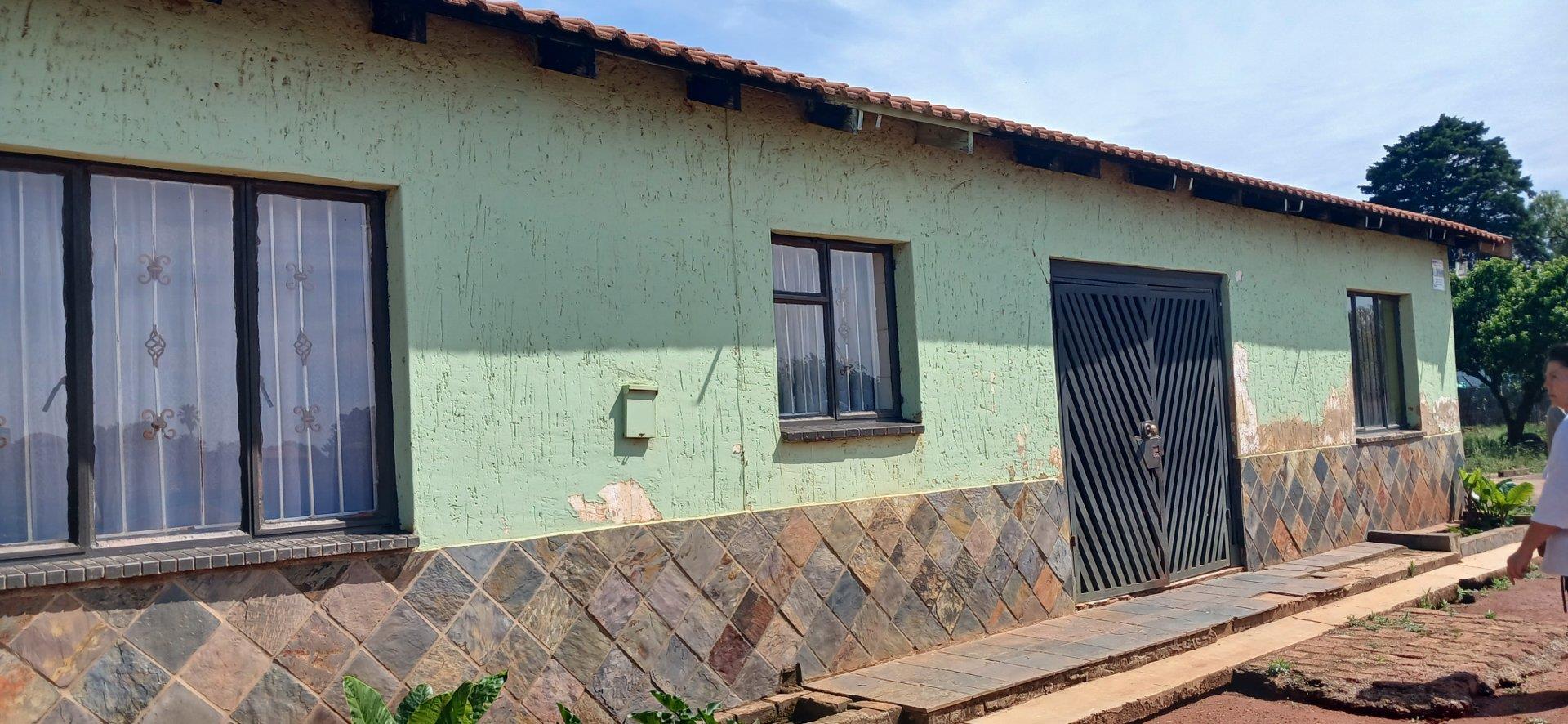 House for sale in Henley On Klip P24113690309