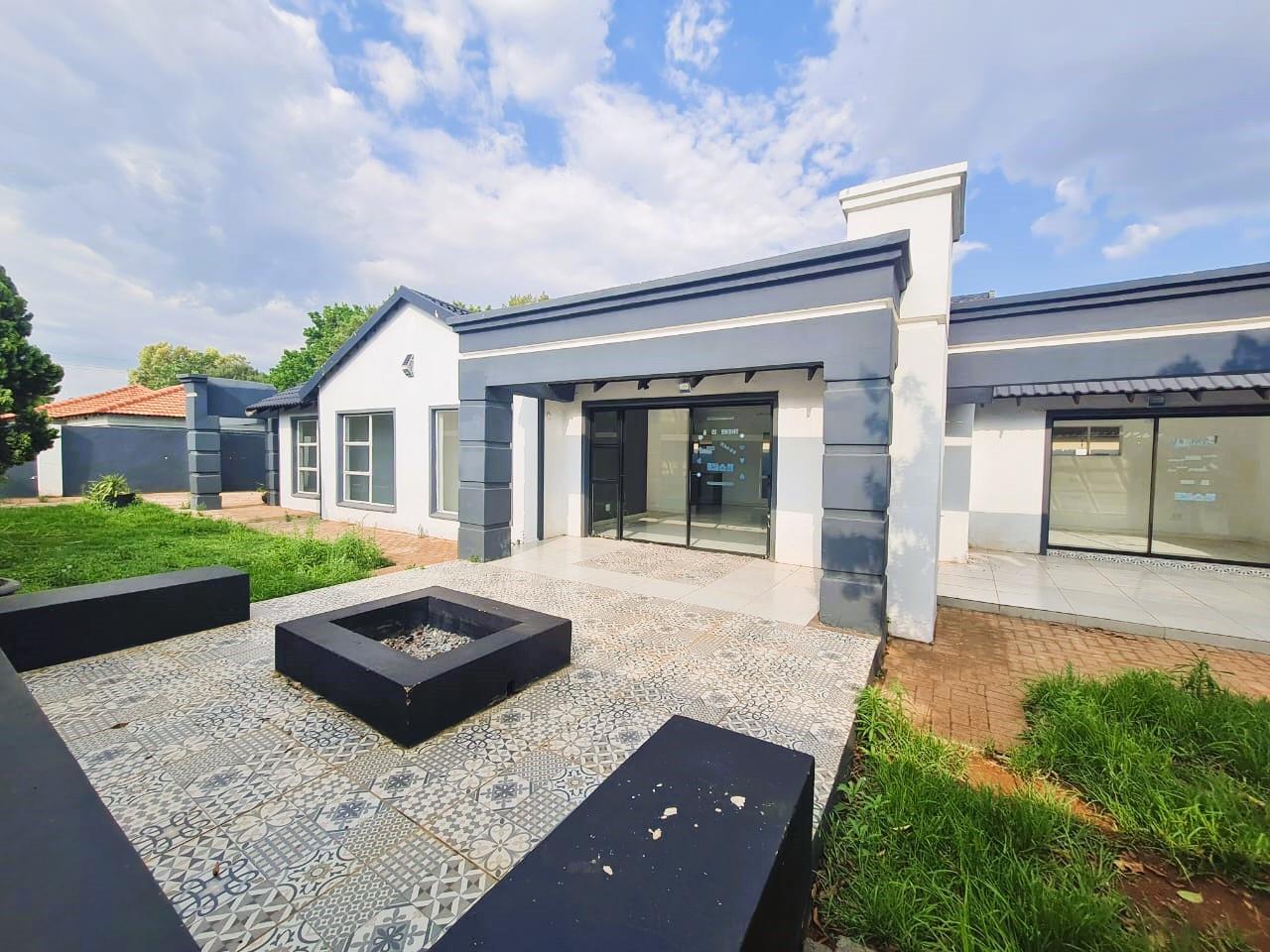 3 Bedroom House for sale in Henley On Klip P24113691404