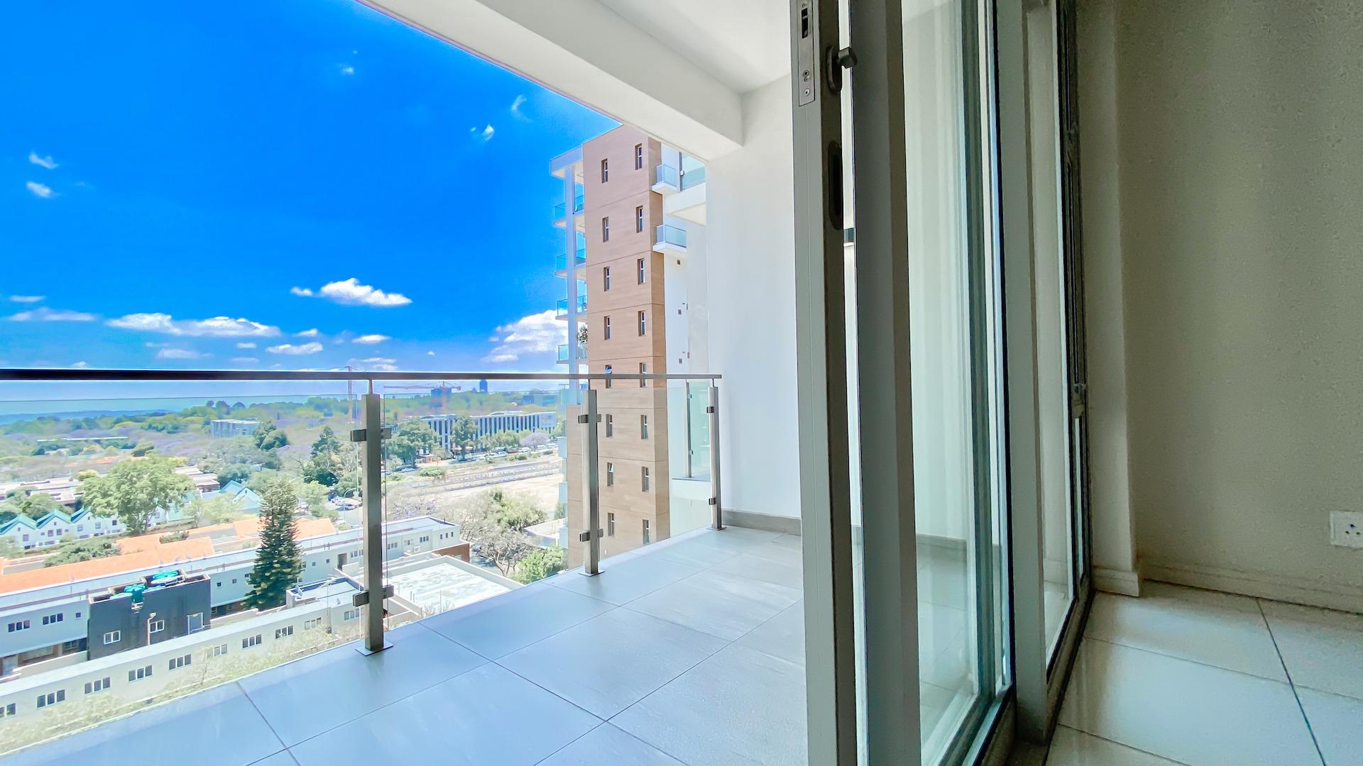 1 Bedroom Apartment / flat for sale in Rosebank 906 The Tyrwhitt, 20 Tyrwhitt Avenue P24